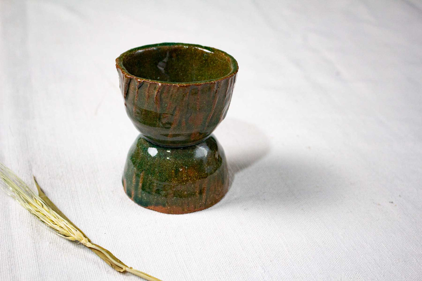 Vas de ceramică din două cupe
